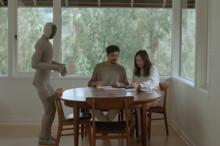 В США начались продажи Neo - первого коммерческого робота-компаньона