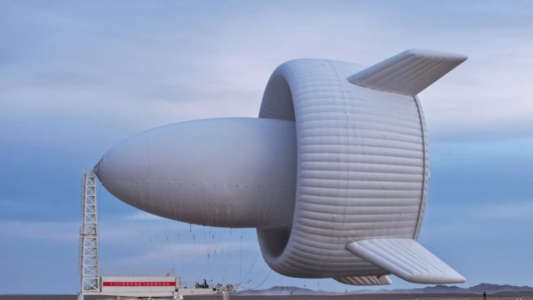 Китай успешно испытал самую большую в мире надувную летающую ветряную турбину