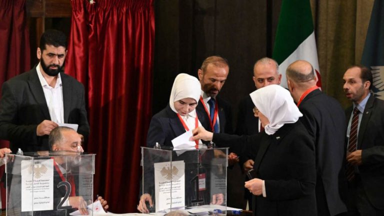 В Сирии прошли выборы - первые после свержения Асада