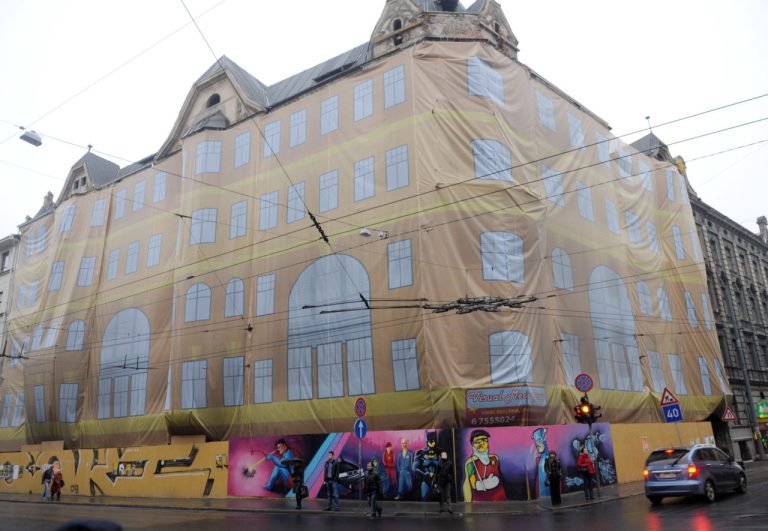 Мэр Риги предложил повышенный налог для заброшенных зданий города