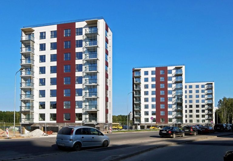 Жилье в Европе бьет рекорды: Латвия держится выше среднего, а Португалия и Болгария ушли в отрыв