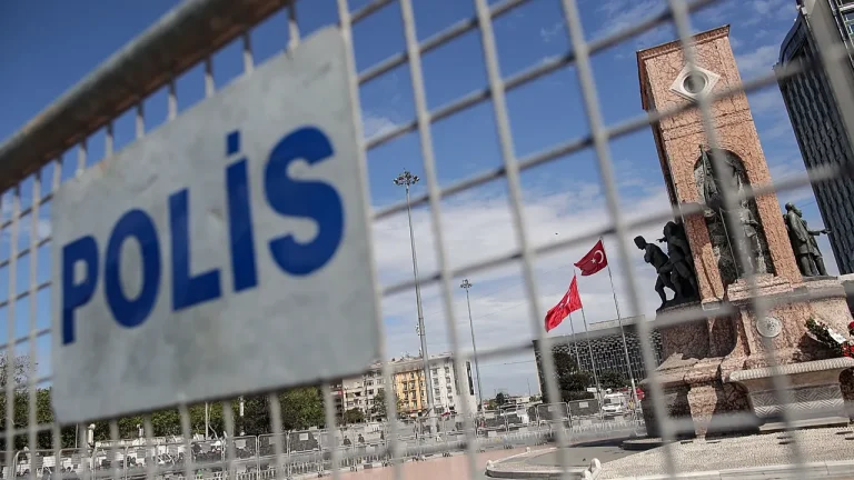 В Турции 19 популярных кинозвезд и музыкантов задержаны по делу о наркотиках