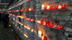 Сегодня Латвия отмечает День Мартиньша с петушками и шутками полиции