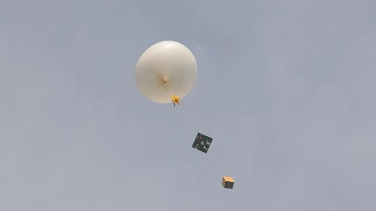 Три самолета из Вильнюса были перенаправлены в Каунас и Ригу из-за угрозы воздушных шаров