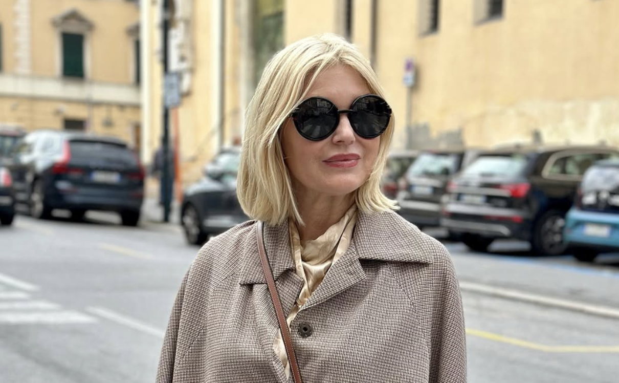 С сегодняшнего дня [перед телефонным номером] надо набирать цифру «6»