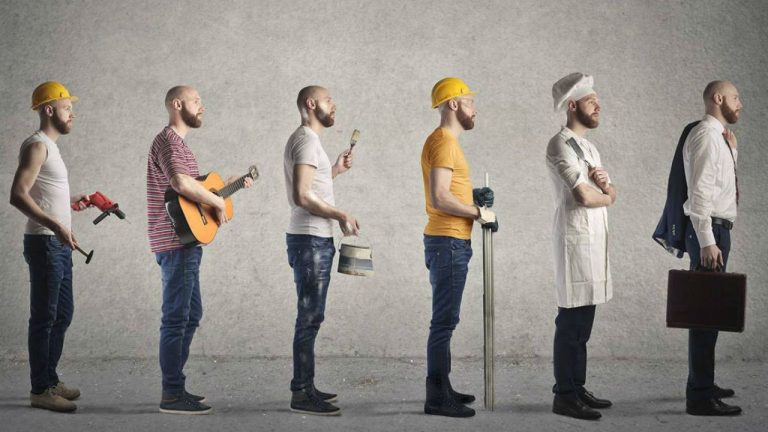 Каждый третий житель Латвии готов сменить профессию - в чём загвоздка