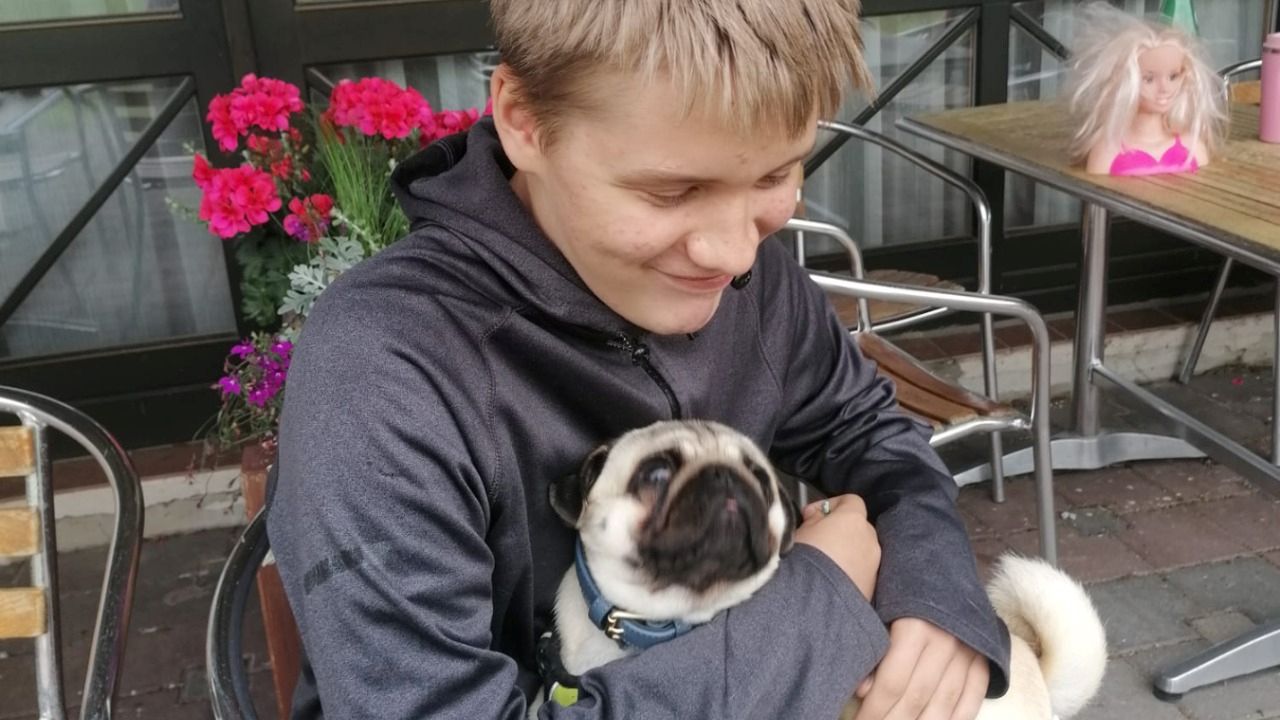 «Зеленая лампа»: для оплаты важной терапии 14-летнему Маврику не хватает около 3 тысяч евро