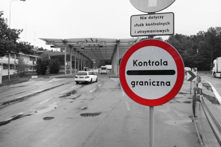 Беларусь переносит переговоры с Литвой: сотни грузовиков всё ещё заблокированы на границе