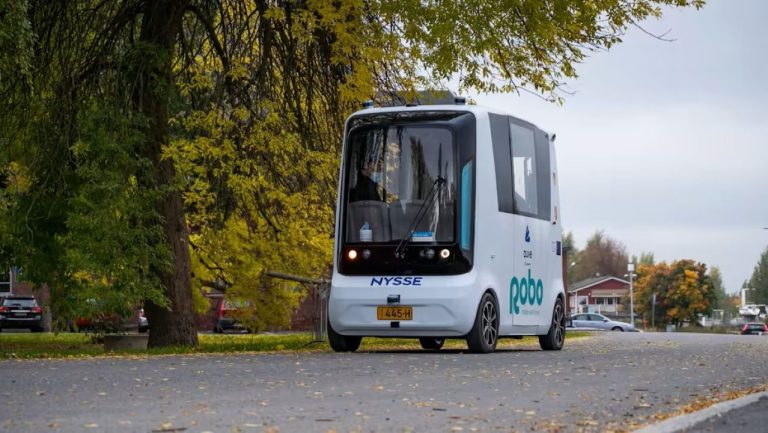 Через два дня в Тампере начнет курсировать рейсовый робобус