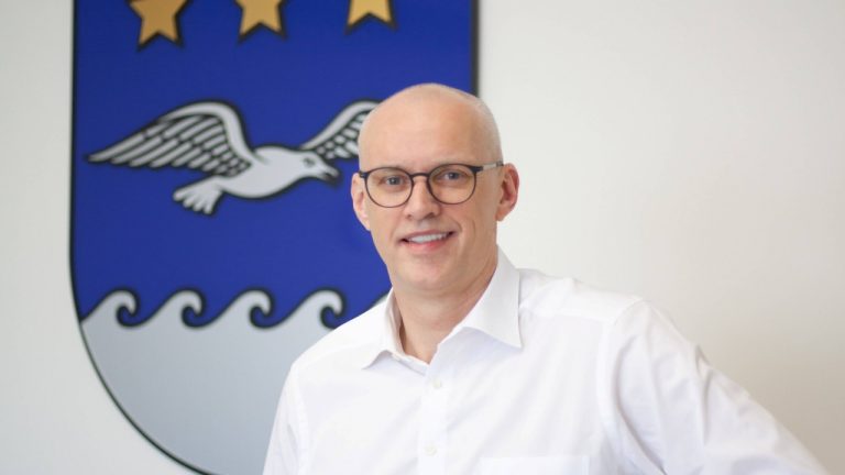 Лишившийся поста мэра Гатис Трукснис получил титул «Почетного юрмальчанина»