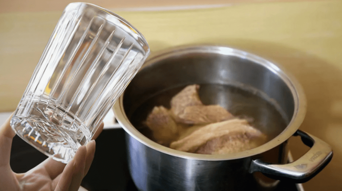 Эксперты: социальные сети работают на ультраправых