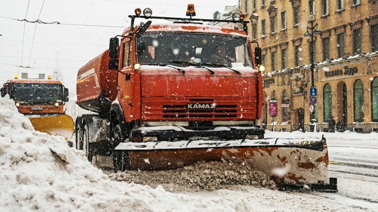 Желтое предупреждение объявлено в Видземе и Курземе из-за снега и льда