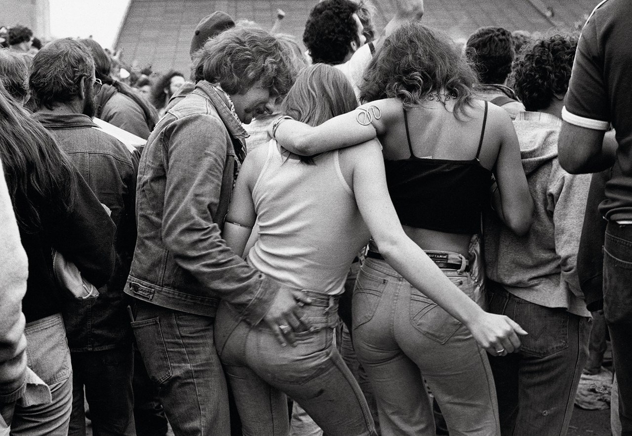 Google показала первые приложения для очков-компьютера Glass