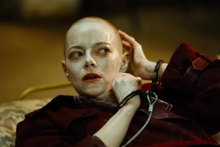 Йоргос Лантимос снова бьёт в самое больное место: фильм с Эммой Стоун, от которого холодеет спина