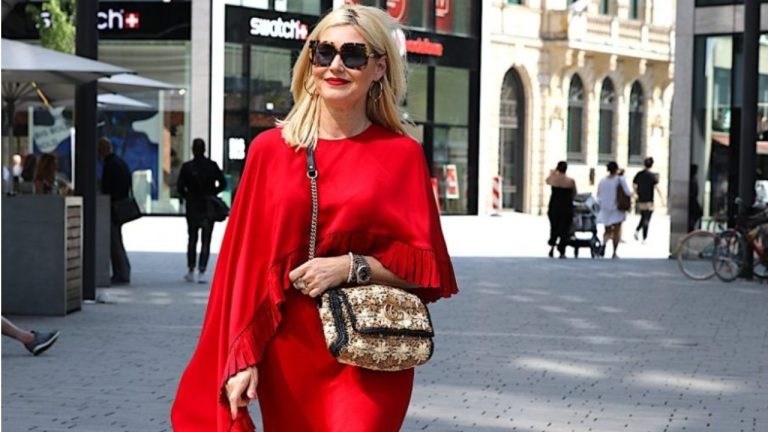 8 хитростей в одежде, которые помогут выглядеть моложе