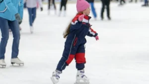 Rīgas satiksme с юмором напомнила пассажирам о самых неожиданных потерях в городском транспорте