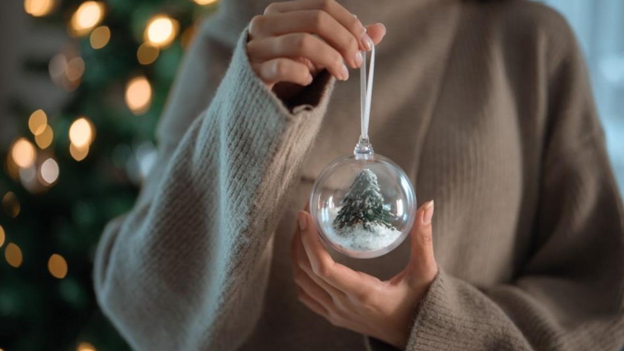 Участницы конкурса «Мисс прекрасные глаза», Чаплин предвосхищает мем, юный кудрявый Эйнштейн и другие удивительные исторические снимки