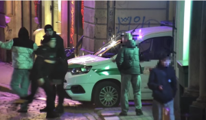 Китайские космонавты оказались в ловушке в космосе - их шаттл использовали для спасения другого экипажа