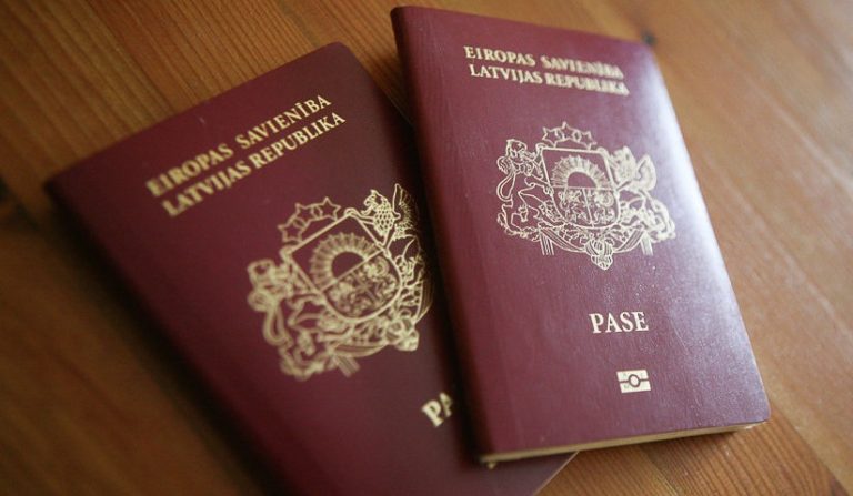 История сирийца, который интегрировался и всё же получил гражданство Латвии