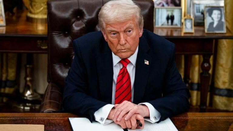 От Rolex до золотого слитка: в Швейцарии проверяют, были ли подарки Трампу попыткой подкупа