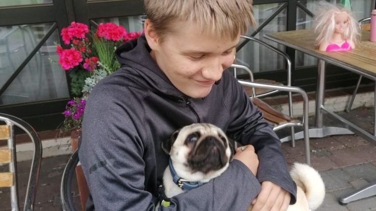 «Зеленая лампа»: 14-летний Маврик не может говорить, нужна помощь для оплаты диагностики и терапии