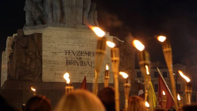 День Лачплесиса отметят шествиями, концертами и Неделей патриотизма