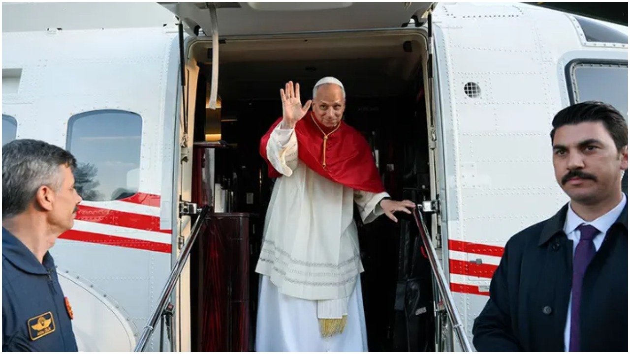 Папа Лев XIV посещает Ливан на фоне израильских авиаударов