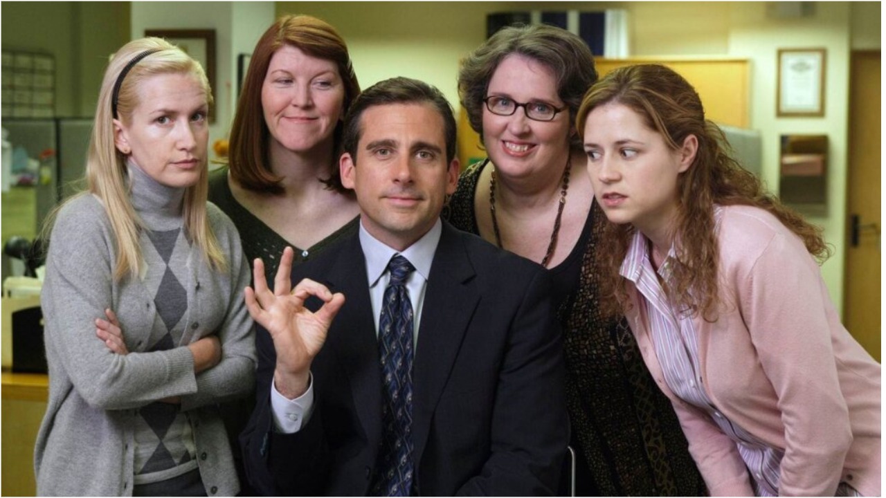 На Вентспилсском шоссе столкнулись три грузовика, есть погибший