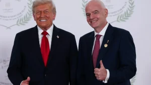 Херманис резко раскритиковал Нацобъединение и их умение только устраивать факельные шествия