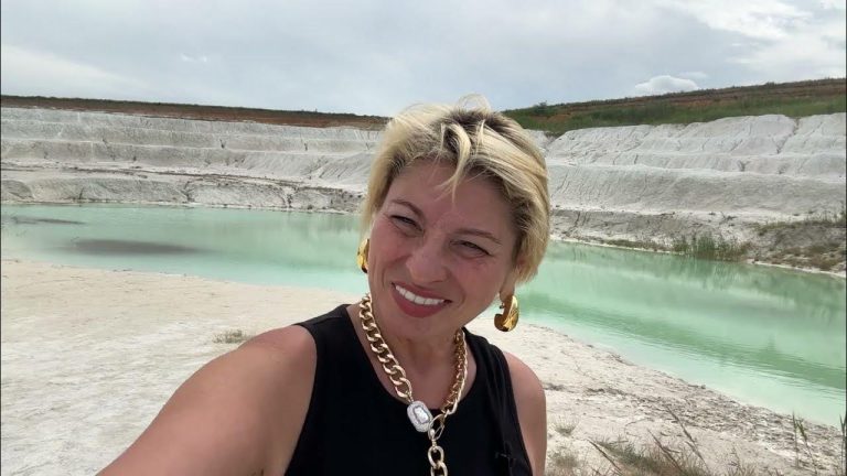 Козероги, Водолеи, Скорпионы и Близнецы в гороскопе Анжелы Перл на пятницу 7 ноября