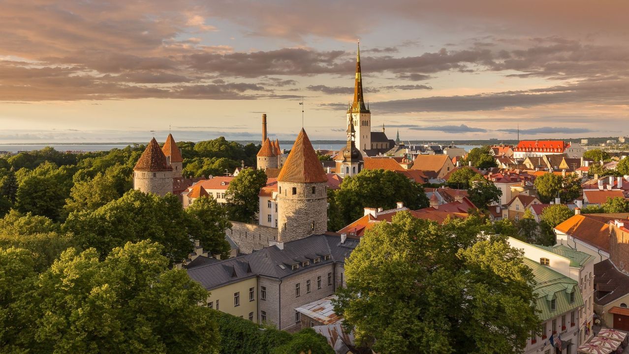 211 тысяч туристов прибыло из Латвии в Эстонию в третьем квартале - это рекорд