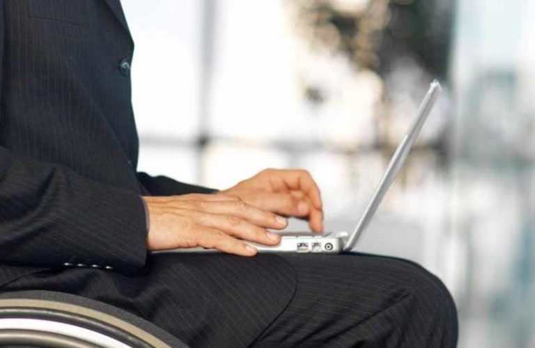 Искаженные онлайн-опросы: почему голос людей с инвалидностью не учитывается в исследованиях
