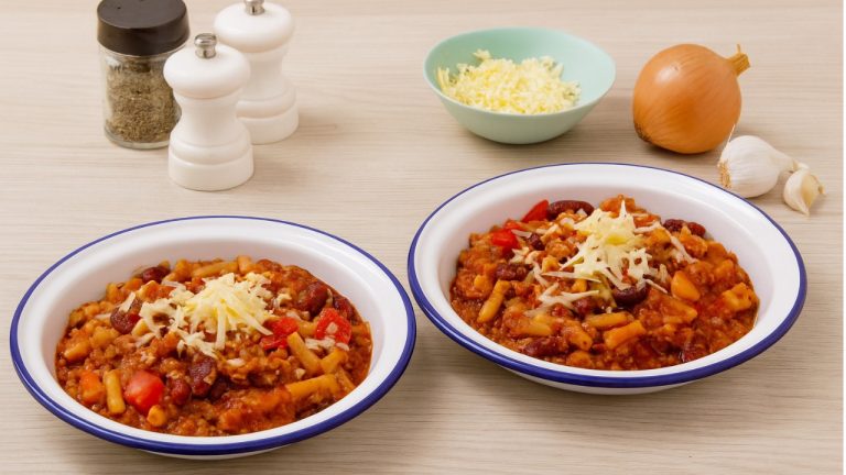 Чили мак-н-чиз: идеальный ужин для тех, кто любит тепло, сыр и немного перца