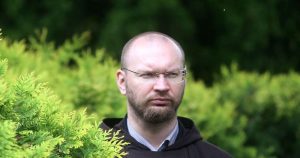 Протест на Домской площади: минимум 10 тысяч человек выступают против денонсации Стамбульской конвенции