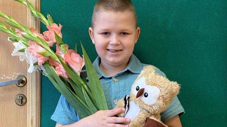 «Зеленая лампа»: 6-летнему рижанину Ричарду нужна помощь, чтобы он начал говорить