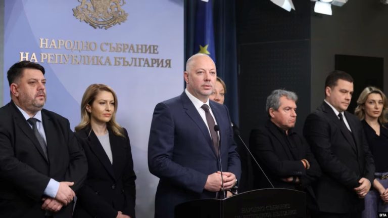 Правительство Болгарии отправилось в отставку