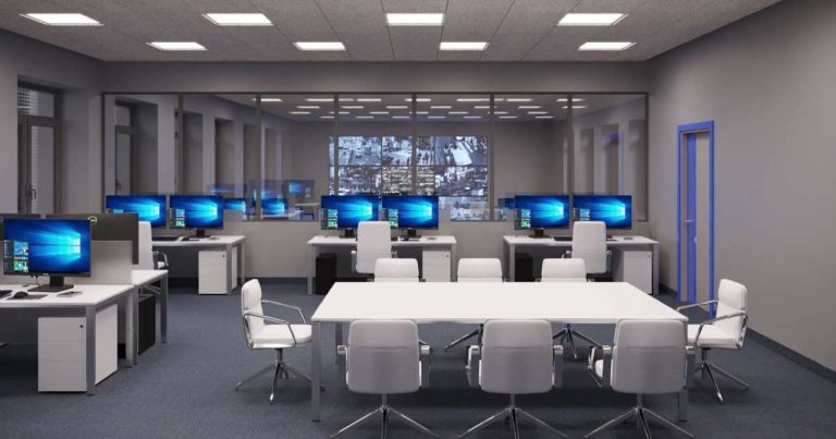 В Риге создают единый центр кризисного управления: полиции выделят 454 000 евро на установку видеостены