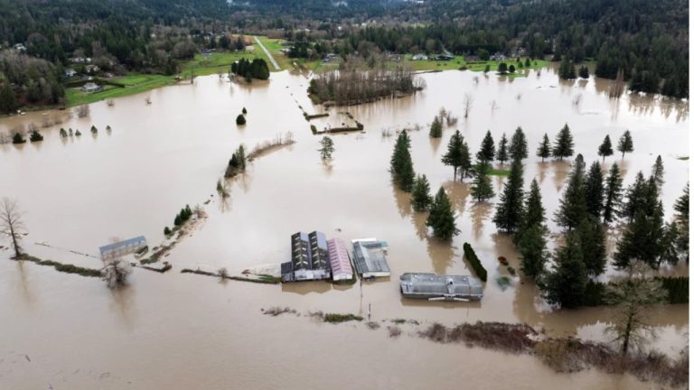 Вашингтон затоплен: идёт экстренная эвакуация жителей