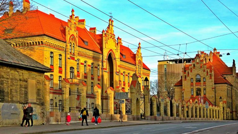 Рижская 1-я больница ввела ограничения на посещение больных в связи с эпидемией гриппа