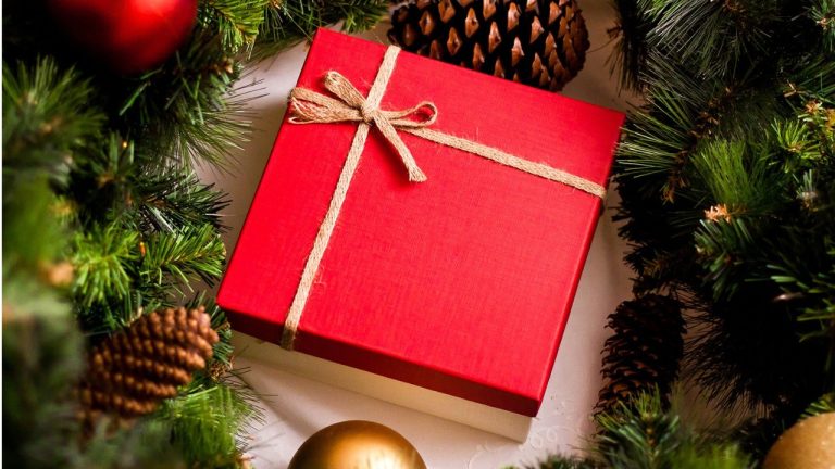Пять способов справиться с «тревогой подарков» на Рождество - советы психиатра