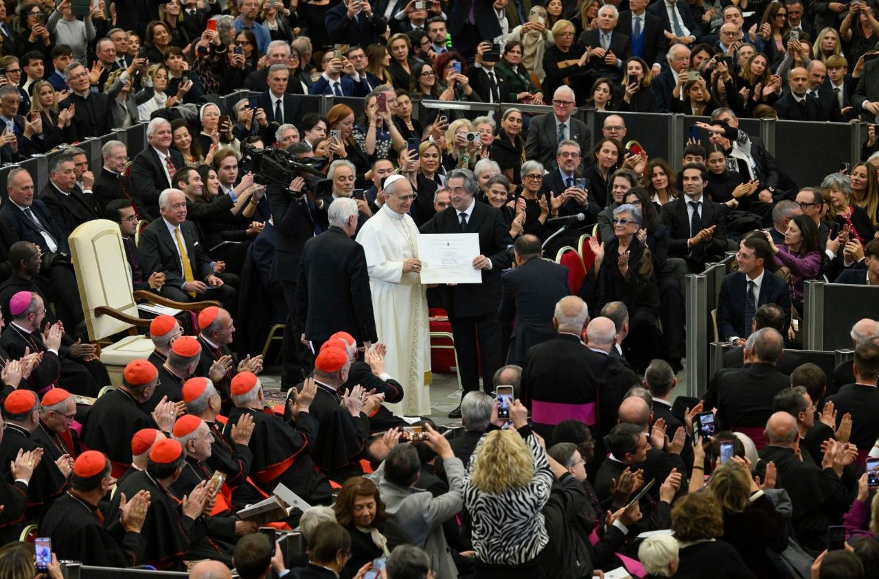 Папа Лев XIV вручил премию года маэстро Риккардо Мути