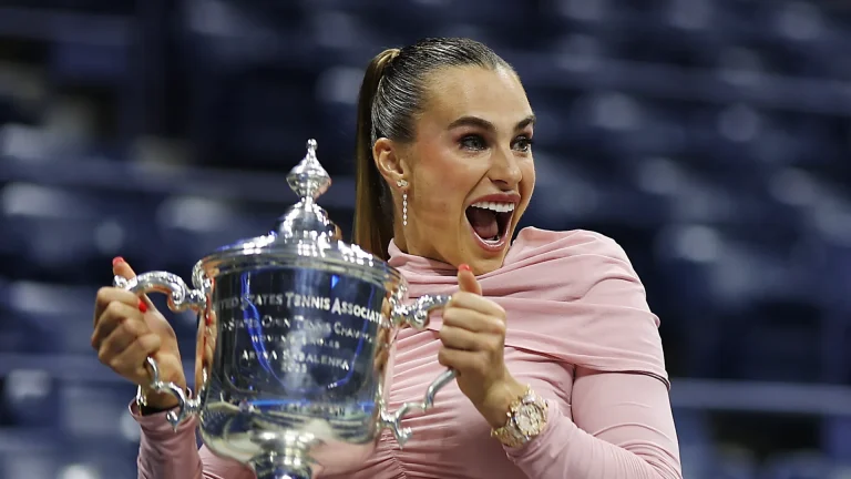 🎾 Арина Соболенко снова игрок года WTA, сезон 2025 вошёл в историю