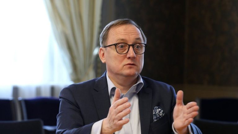 ВВП на этот год вырастет до 1,7%, а дефицит бюджета в перспективе превысит 3% ВВП- прогноз Банка Латвии