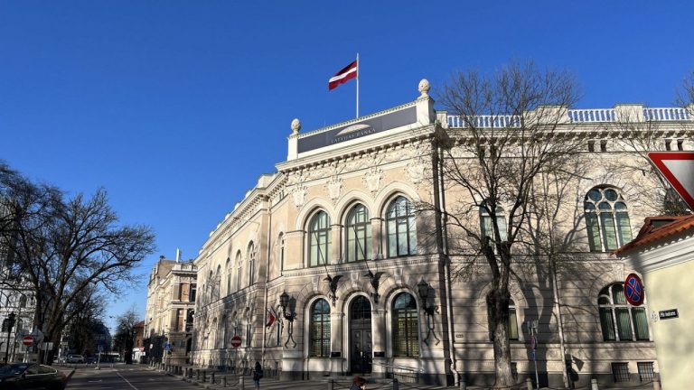 Банк Латвии повысил прогноз средней годовой инфляции до 3,9%