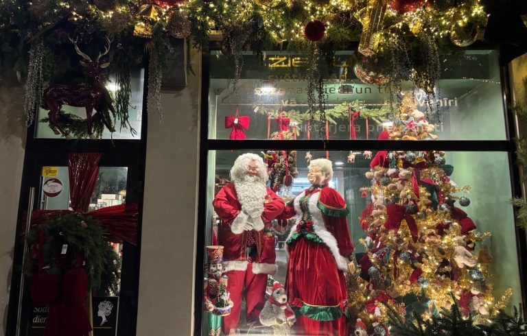 Средняя зарплата в Латвии продолжает расти и уверенно опережает инфляцию