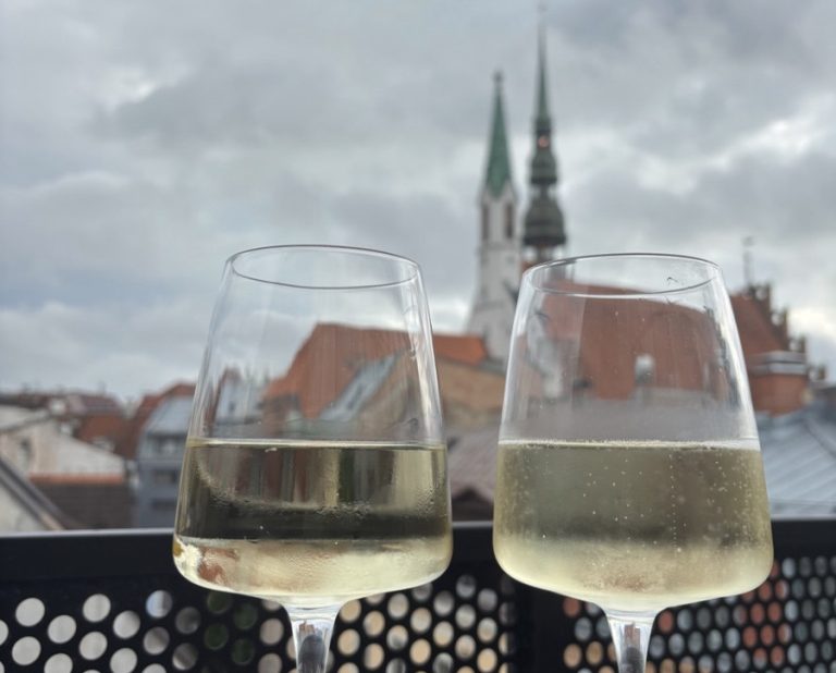 Европа сокращает потребление алкоголя, но Латвия удерживает место среди лидеров