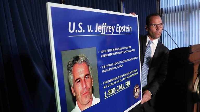 Минюст США начал публикацию материалов по делу Джеффри Эпштейна