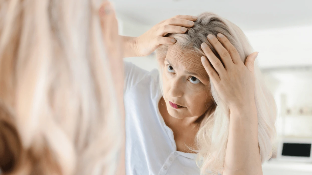 ✨ Этот цвет волос делает женщину старше - хотя его выбирают, чтобы скрыть седину