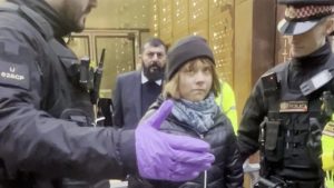 Сотрудник Елисейского дворца украл посуду и столовые приборы на 40 тысяч евро