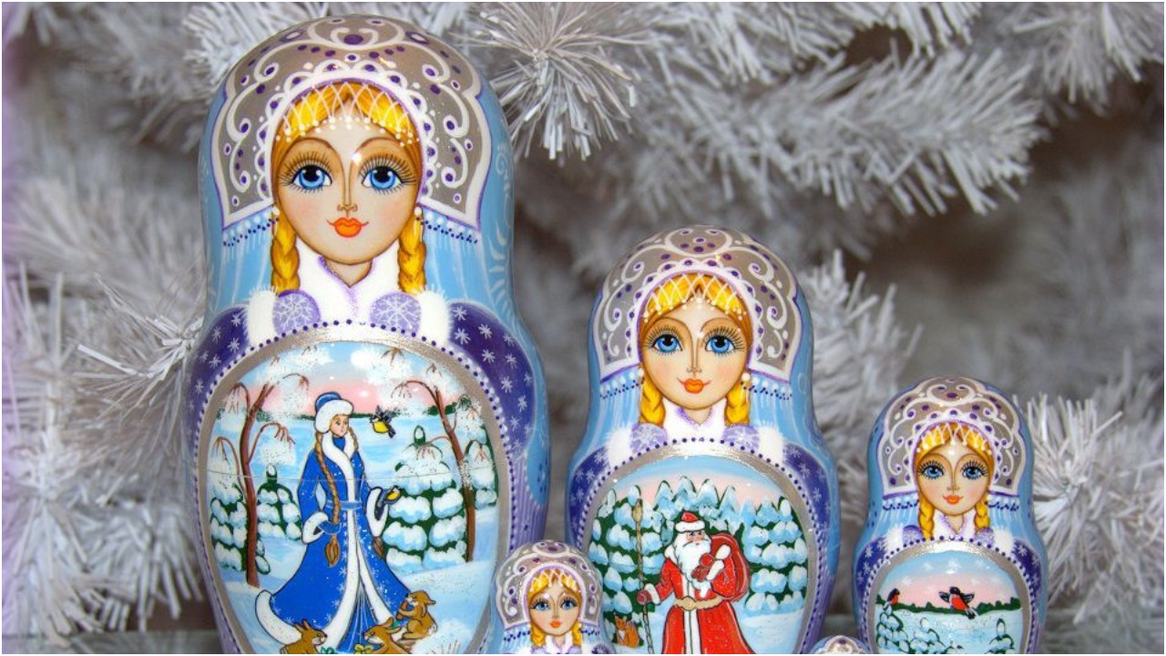 «Как долго мы будем терпеть продажу матрешек в Старой Риге?!» Вопрос ребром